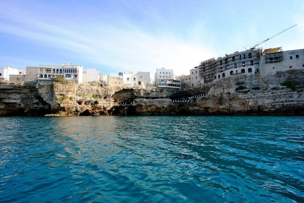 Hotel Grotta Palazzese Polignano a Mare Esterno foto